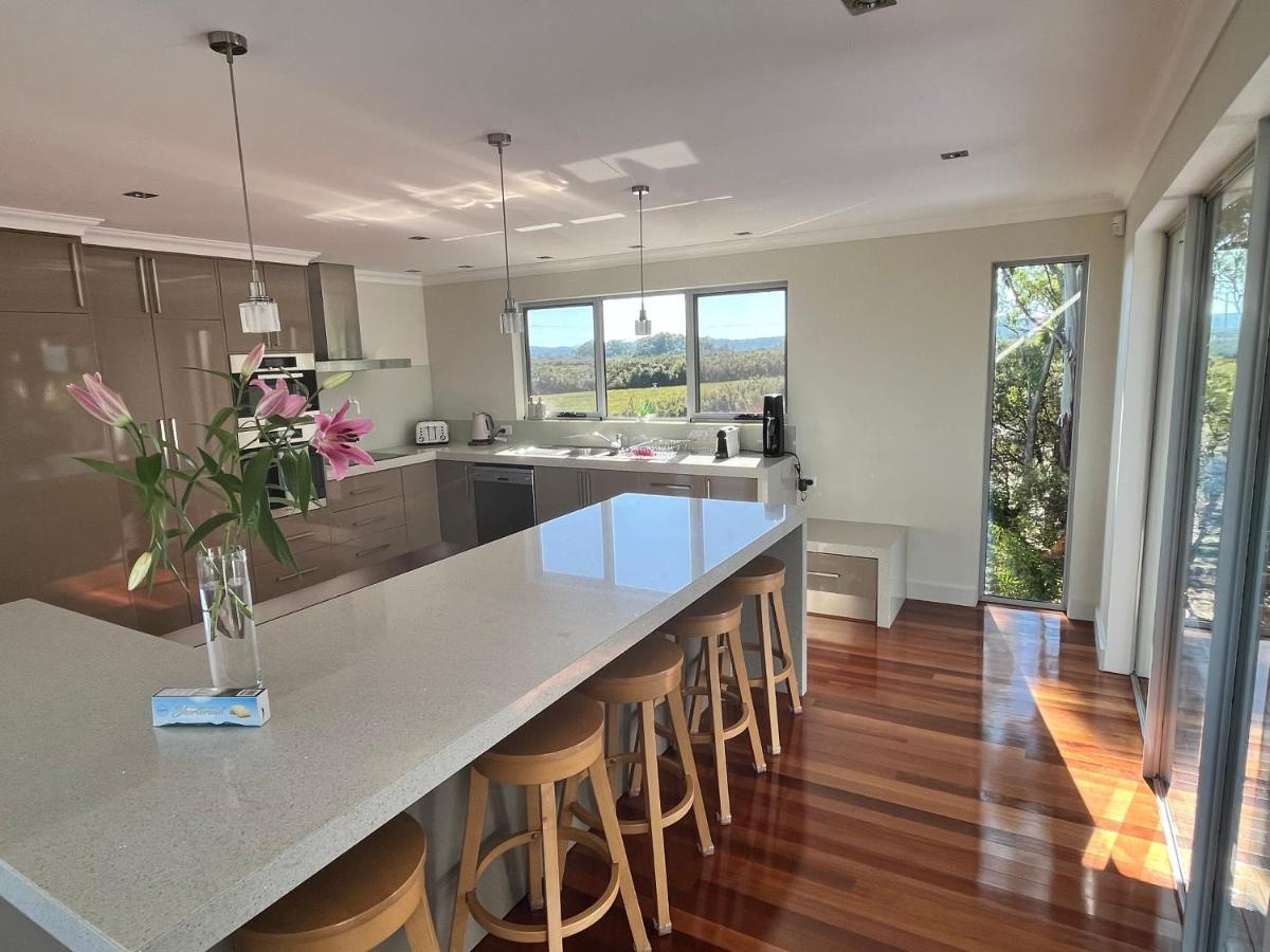 Harbour Lookout Strahan Exterior foto